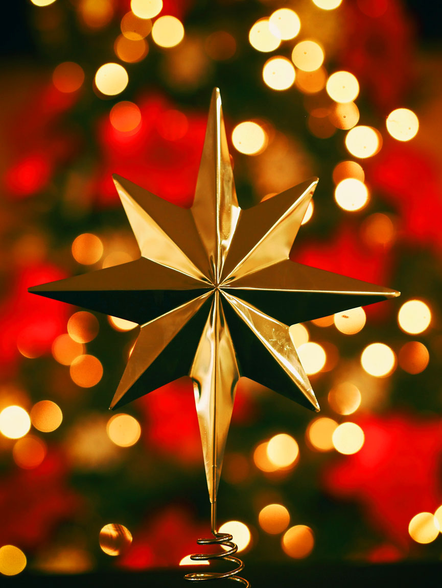 Star on top of a Christmas tree