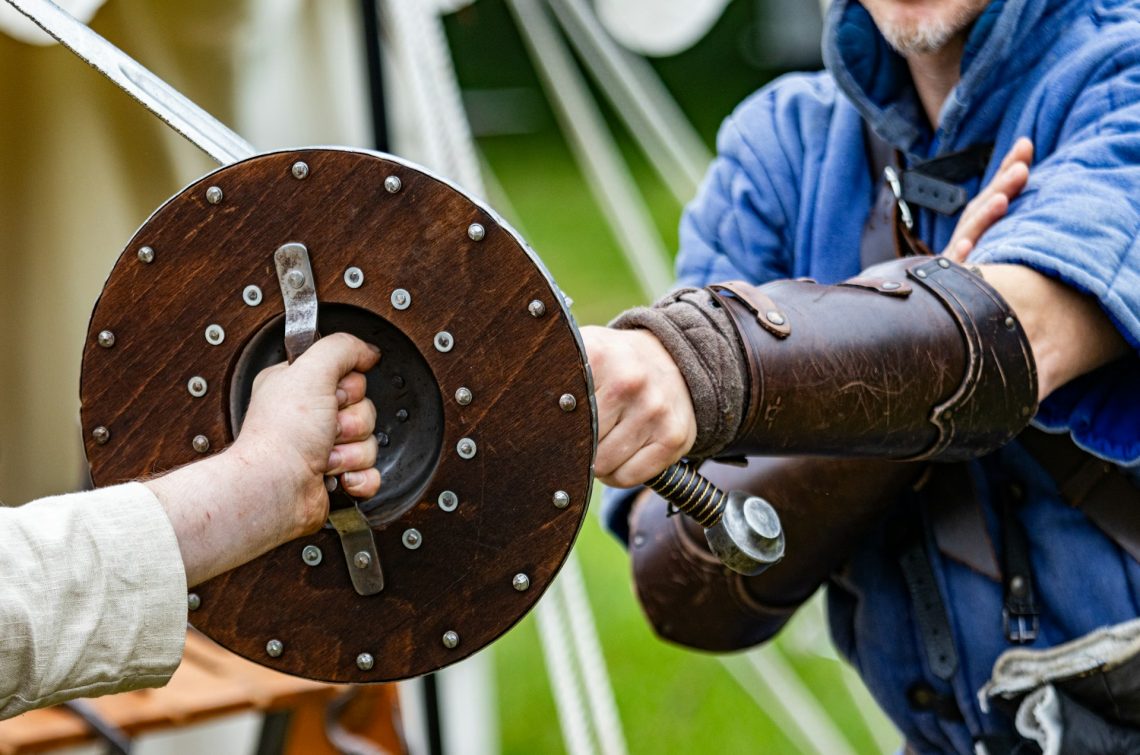 Hand-to-hand combat with medieval weapons